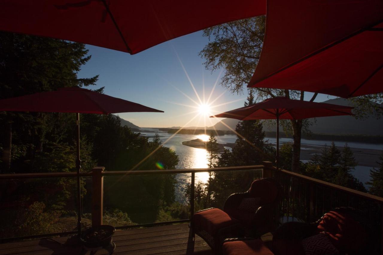 The Fraser River'S Edge B&B Lodge Чилливак Экстерьер фото