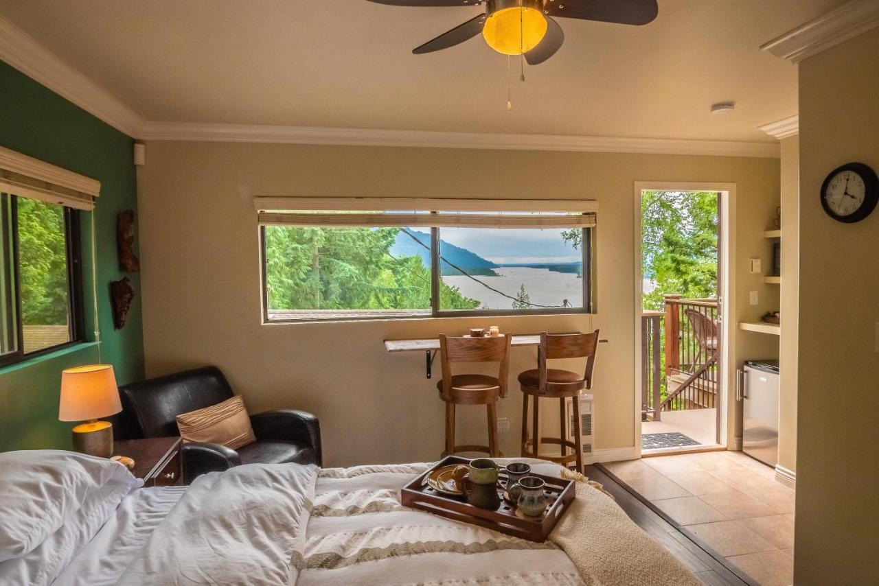 The Fraser River'S Edge B&B Lodge Чилливак Экстерьер фото