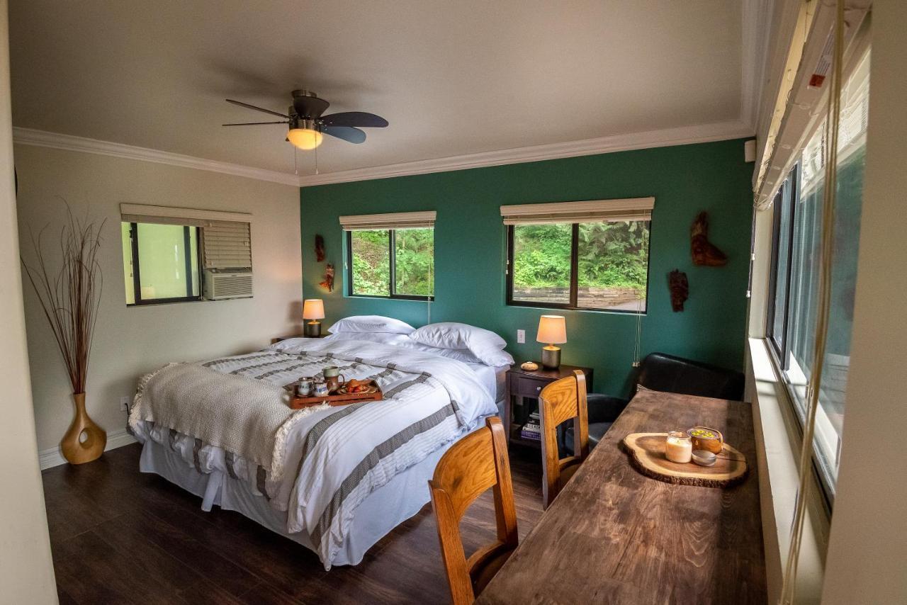 The Fraser River'S Edge B&B Lodge Чилливак Экстерьер фото
